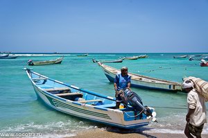 Переход на лодке в бухту Shuab, Socotra