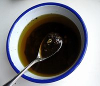 Ладан хорошо растворяется в оливковом масле
